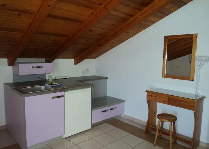 Paraschou Guesthouse